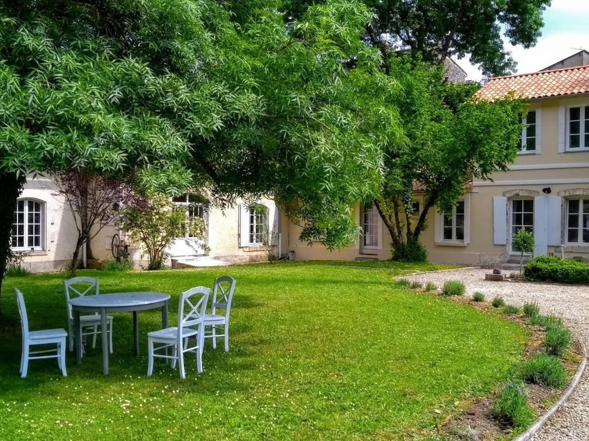 Le Domaine Des Platanes Bed & Breakfast Bourg-Charente