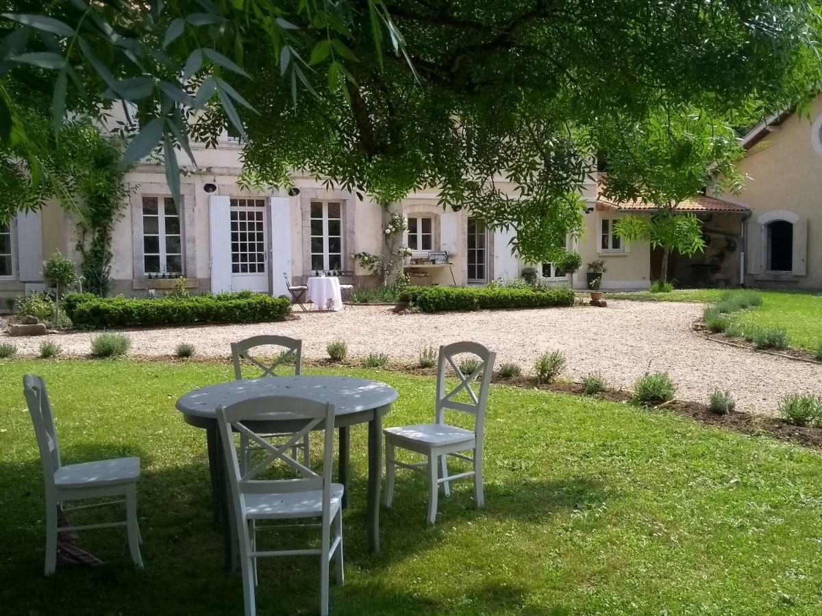 Le Domaine Des Platanes Bed & Breakfast